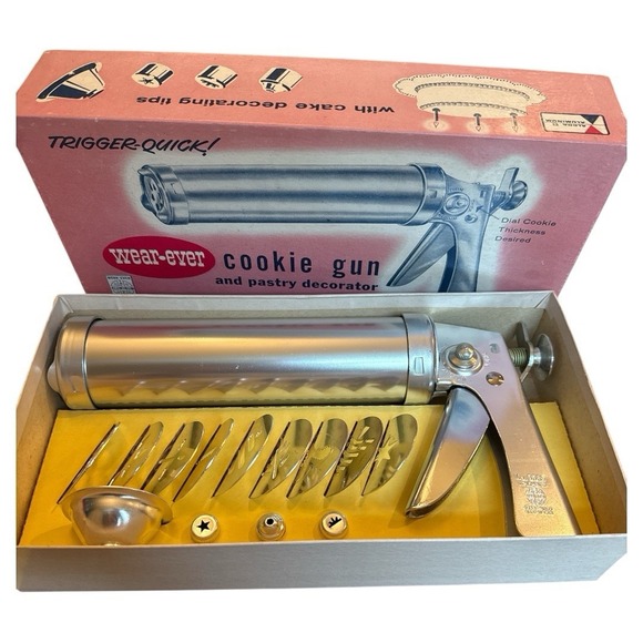 WearEver Vintage 1953 Cookie Press Pastry Decorator Aluminum Original‎ - Picture 1 of 11